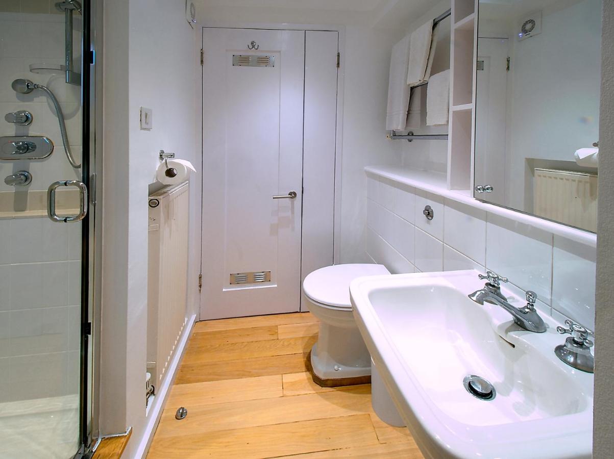לונדון Serene Townhouse With Parking מראה חיצוני תמונה